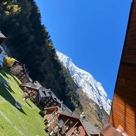 At 3 Cows / Chez 3 Vaches Les Contamines-Montjoie